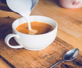 CAFÉ AU LAIT